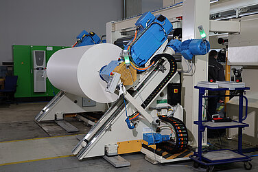 [Translate to German:] Jagenberg_Paper_Neumaschine_Rollenschneider